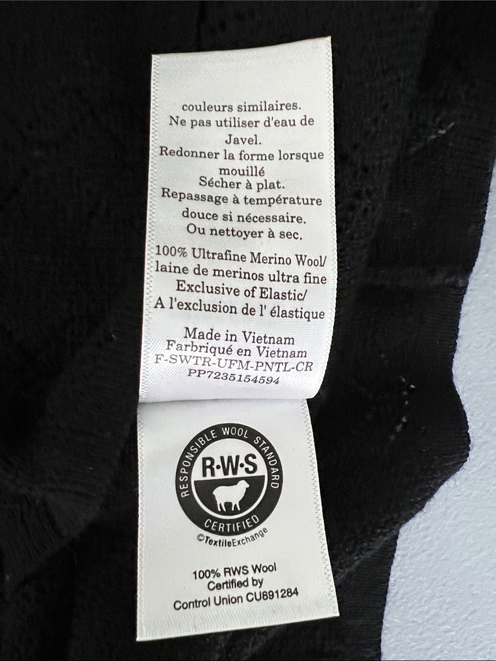 New Everlane THE POINTELLE CREW IN ULTRASOFT MERINO Black Size S - Picture 8 of 12